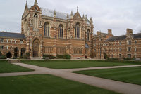 Univerzita v Oxfordu chce pobočku ve Francii. Aby jí brexit nesebral dotace z EU