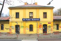Nádraží Bubeneč znovu ožije: Místní si zde přáli kavárnu a kulturu, otevřít by mohlo příští rok