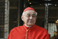 Stav kardinála Vlka se prudce zhoršil, věřící prosí o modlitby