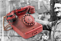 Dražba Hitlerova telefonu: Cena rudého aparátu může vyšplhat až na 7 milionů