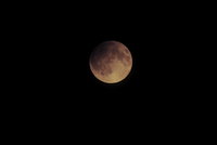 Zatmění Měsíce: Proč se barví rudě a zkazí pozorování počasí? Sledujte radar