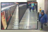 Opil se a usnul v metru: Po probuzení zjistil, že nemá mobil za 20 tisíc