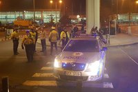 VIDEO: Police evakuovala pražské letiště: Anonym zde nahlásil bombu