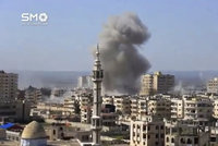 Desítky mrtvých v syrském Homsu. Teroristé útočili na sídla bezpečnostních sil