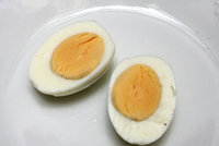 Co se zbytky z velikonoční koledy? Jezte vejce na tvrdo a zhubněte!