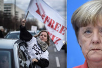 Německého novináře zatkli v Turecku: Lidé demonstrují a Merkelová zuří