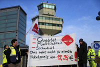 Další stávka na letištích v Berlíně. Z Prahy do německé metropole nedoletíte