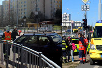 Osobák v Plzni srazil dívenku (11): Měla do silnice vběhnout na červenou