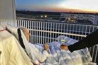 Cigareta, víno a západ slunce: Nemocnice splnila umírajícímu poslední přání