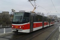 Mezi Vltavskou a Těšnovem nepojedou tramvaje. Omezení způsobí práce na mostě