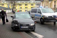 Adrenalinová honička na Liberecku: Zloděj auta najel na policistu