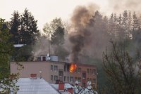 Byt ve šternberském paneláku zachvátil požár: Stovka lidí musela opustit domov!