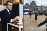 Volby ve Francii ONLINE: Evakuace u Louvru a boj o budoucnost EU