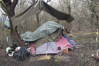 Praha 5 zmapovala, kde »žijí« bezdomovci: Nejčastěji v lesích a starých domech