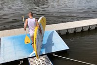 Zákaz paddleboardů v Praze! Milovníci vodní kratochvíle mají pořádný problém