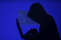 Brusel chce bojovat proti internetovým útokům. Hrozí za ně sankcemi
