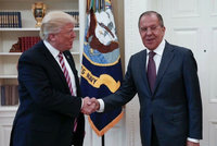 Trumpův nový skandál: Rusům vyzradil přísně tajnou informace a ohrozil zdroj?