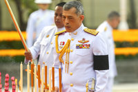 Smutek končí, nového krále korunují v Thajsku během oslav trvajících tři dny