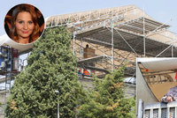 Gottovi opravuje střechu vily firma specializující se na záchodky! Našla ji Ivana
