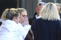 Teror v Manchesteru ONLINE: Rodiče odešli pro taxi, mezi dětmi bouchla bomba