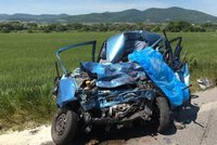 Řidička (†57) nepřežila čelní srážku s českým kamionem: Zemřela na místě