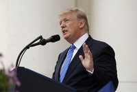 Trumpův důvěrník odmítl vypovídat. Prezident chystá „čistku“ v Bílém domě