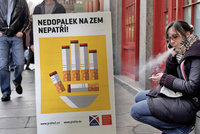 Praha 1 se připravuje na zákaz kouření: Zahajuje kampaň, do ulic vyslala antikonfliktní tým