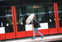 Bez deštníku ani krok: Do Prahy se vrátí přeháňky, pršet bude celý týden