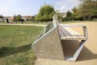 „Chytré lavičky si nechte na zahrádku“: Piráti navrhují vlastní Smart City v Praze