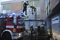 Další požár ve filmových ateliérech na Barrandově: Hasiči zachránili jednu osobu