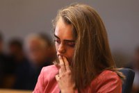 Dívka (20) zabila přítele po telefonu: Soud ji poslal do vězení!