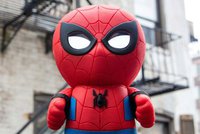 Spiderman od Sphera je interaktivní hračka, která zabaví i dospělé