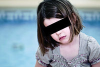 Otřesné! Muž měl v Ostravě znásilnit holčičku (8), policie po něm pátrá