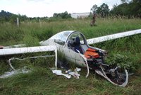 Další pilot v nesnázích: Nad kluzákem ztratil vládu, stihl nouzově přistát