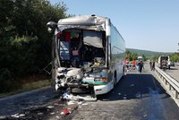 Detaily děsivé nehody Čechů v Bulharsku: Autobus boural cestou z letiště