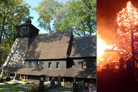 Vyhořelý kostelík v Gutech: Věřící mají smůlu, nový se ještě nestaví