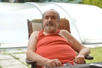 Těžce nemocný Petr Novotný: Tajili mu smrt dalšího Fešáka! Skonal den před jeho 71. narozeninami