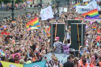 Centrum Prahy v barvách duhy: Městem projde průvod Prague Pride, omezí dopravu