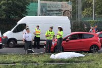 Náklaďák přejel na Přerovsku muže: Ležel ve vozovce, řidič se mu nestihl vyhnout