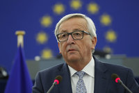 ŽIVĚ: Co s migranty? Šéf Komise Juncker si na „grilovačce“ u poslanců rýpl do Česka