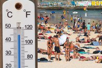 Austrálii sužují vánoční vedra: Teploty šplhají až ke 47 stupňům, úřady varují před požáry