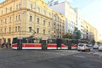 Mezi Holešovicemi a Libní se o víkendu opraví tramvajová trať. Jak to pojede?