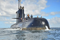 Příbuzní posádky z argentinské ponorky shánějí miliony: Chtějí pátrat na vlastní pěst