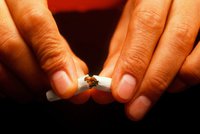 Sankce a pokuty. Pražští hygienici za nedodržování kuřáckého zákona vybrali letos 34 tisíc
