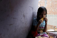 Raději sirotčinec než smrt. Venezuelané odkládají děti, aby neumřely hlady