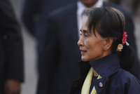 Útok na Su Ťij: U domu jí přistála zápalná bomba. Souvisí to s Rohingy?
