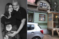 Dcera Hůlky se narodí do chatky na špalcích: Dům stále čeká na rekonstrukci