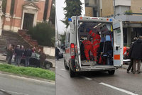 Střelba v Itálii: Útočníci začali z auta pálit do uprchlíků
