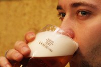 Stačí pít víc než pivo denně a život se vám dost zkrátí, varuje studie