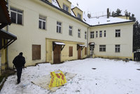Šatovka je podle Prahy 6 v dezolátním stavu: „Komunitní centrum v domě by bylo nebezpečné,“ řekl starosta